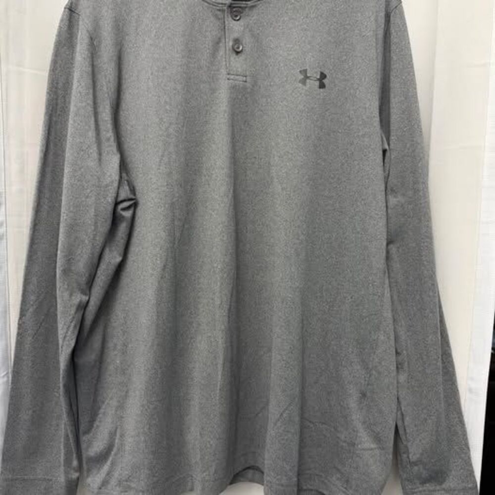 Under Armour Men’s Coldgear loose long sleeve- size XL